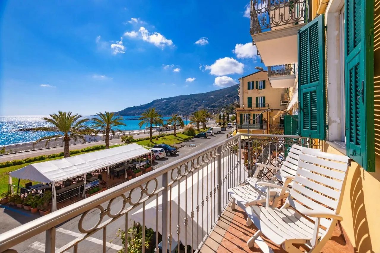 Appartamento Fronte Mare A Ospedaletti By Wonderful Italy 0*,  Italy